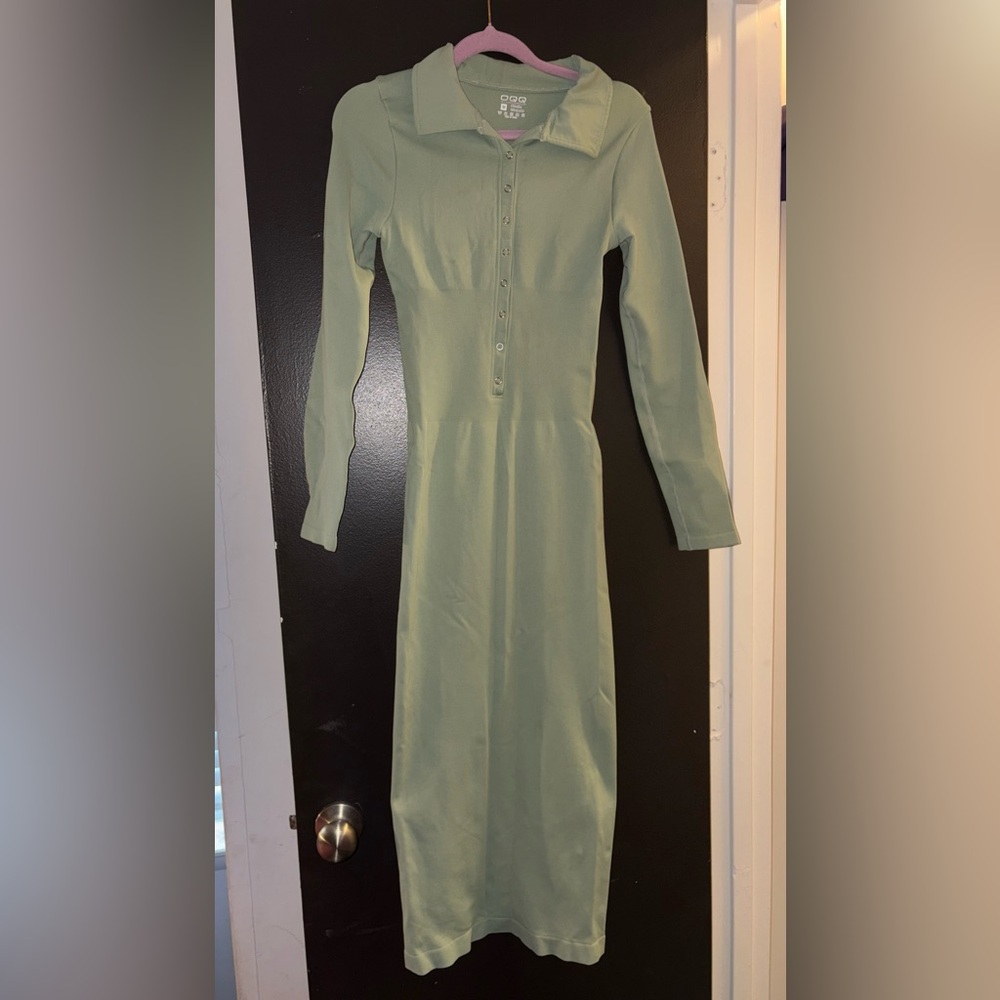Green Long Sleeve Midi Dress